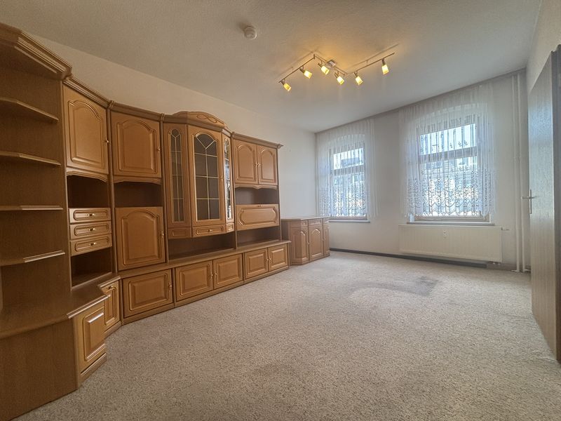 möblierte 2-Zi-Whg. mit Balkon – ca. 47m² – im Stadtzentrum